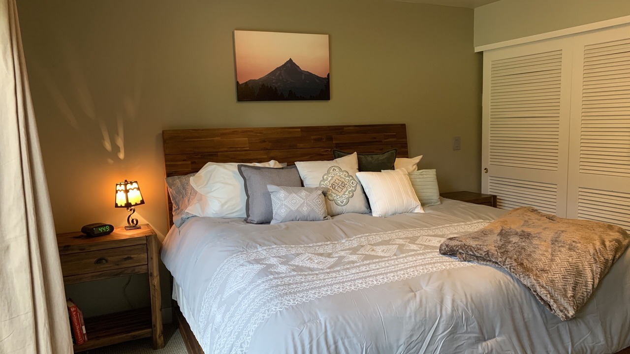 Photo of Bedroom in Black Butte Ranch