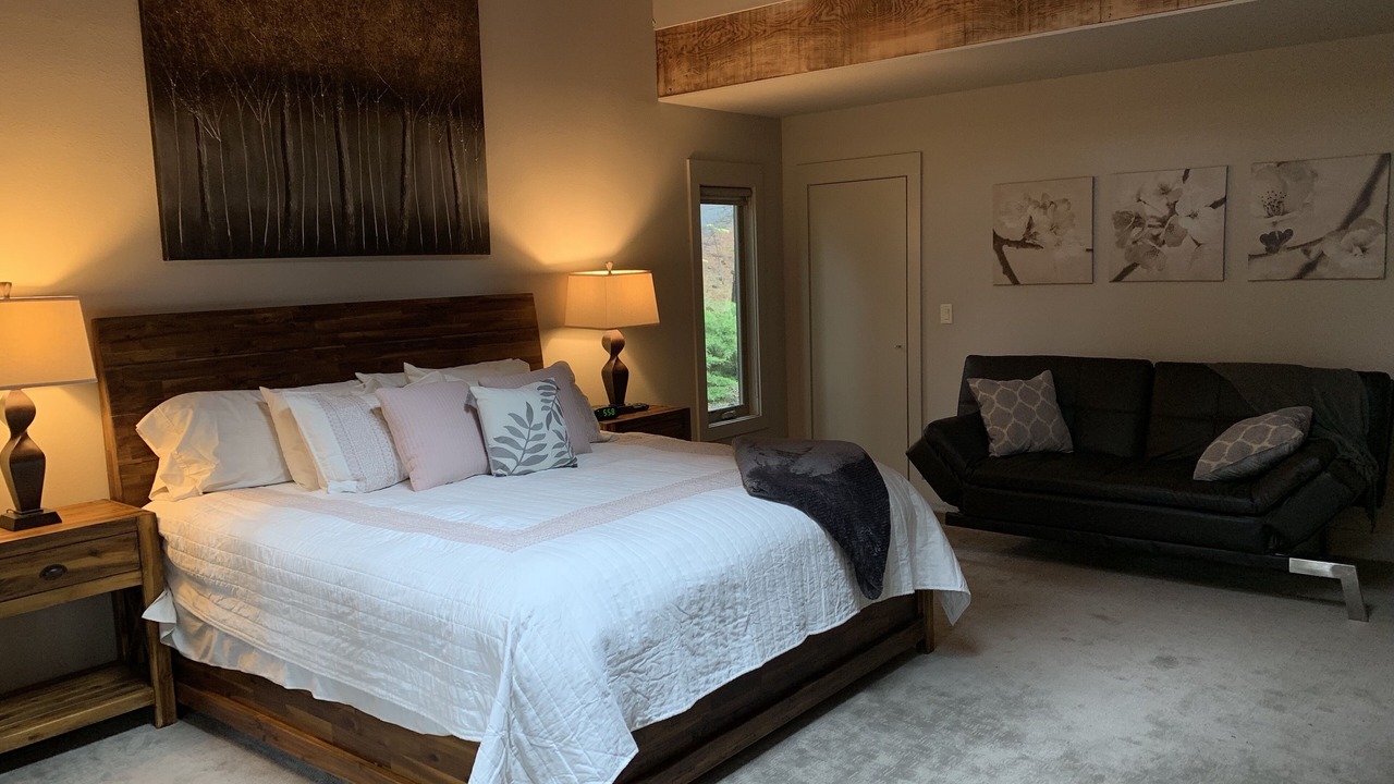 Photo of Bedroom in Black Butte Ranch