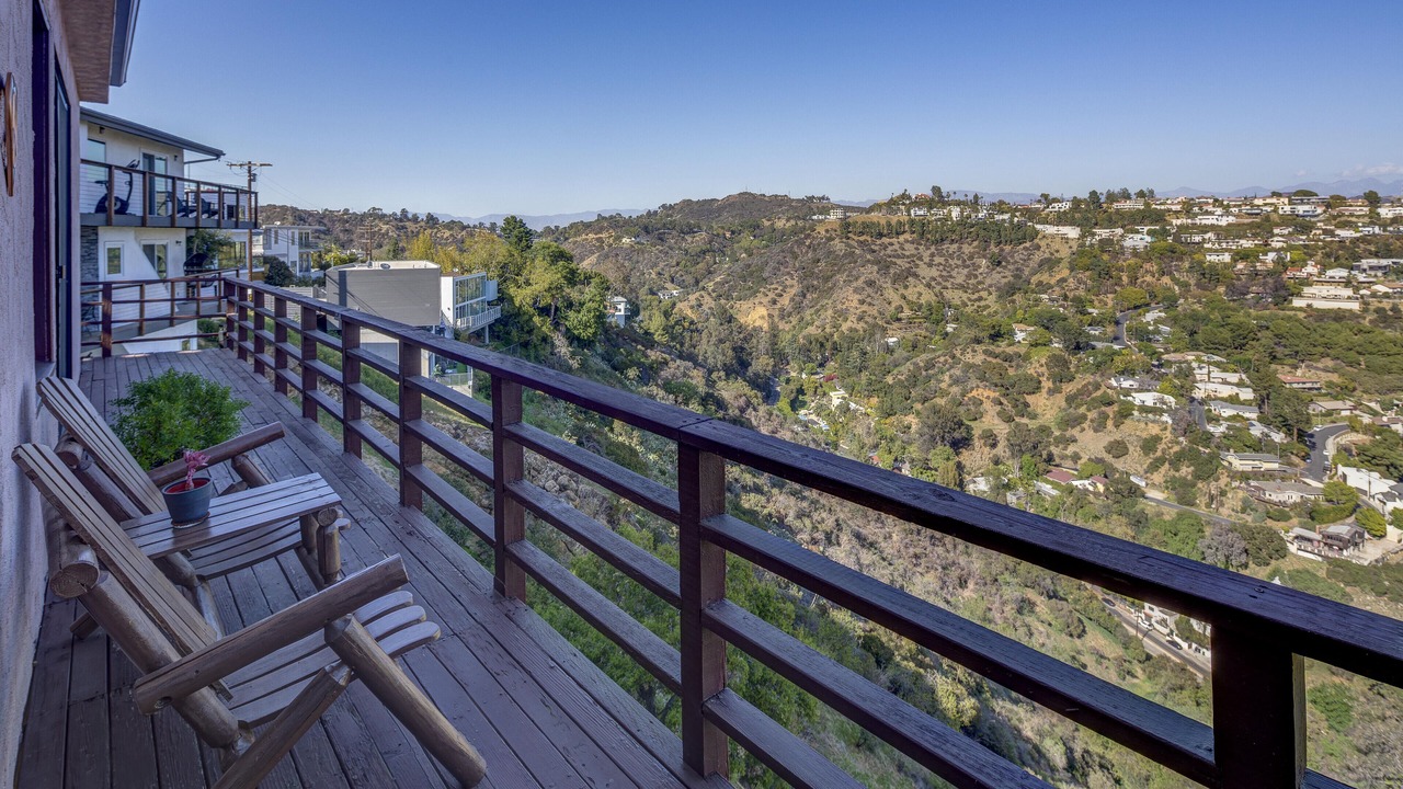 Photo of Others in Hollywood Hills West