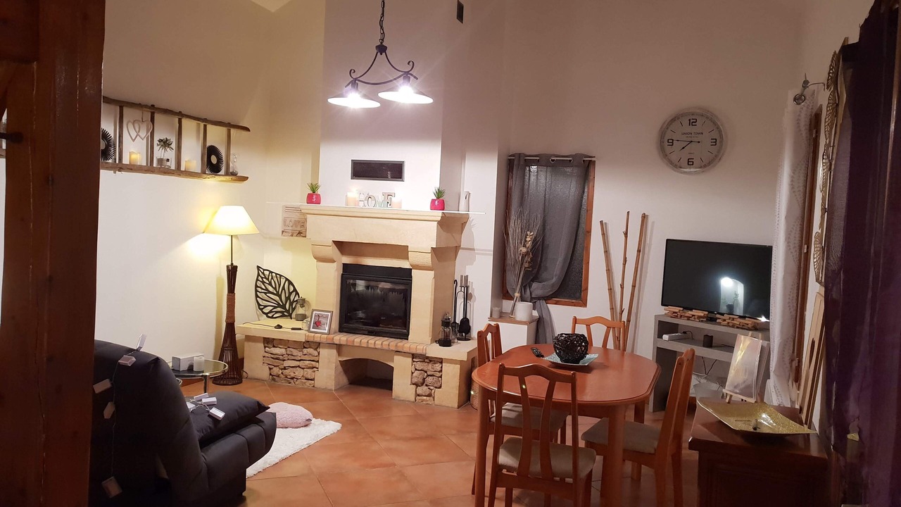 Photo of Livingroom in Bezenac