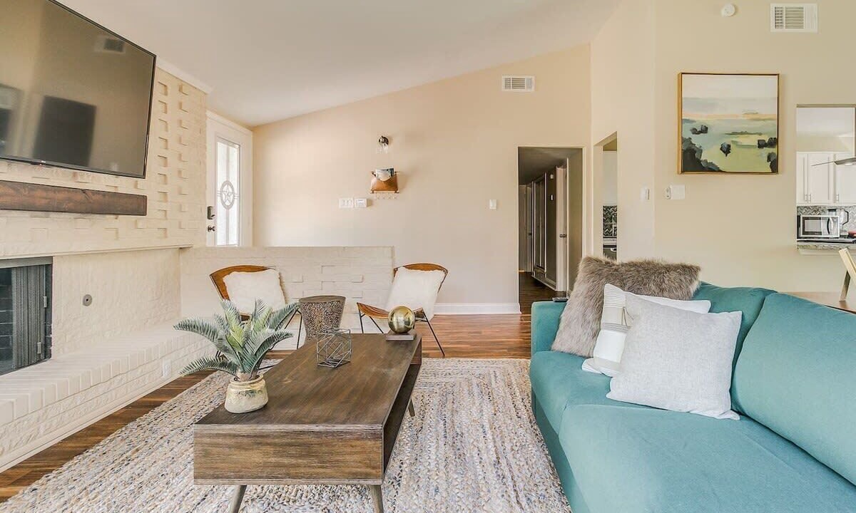 Photo of Livingroom in Northwest Dallas