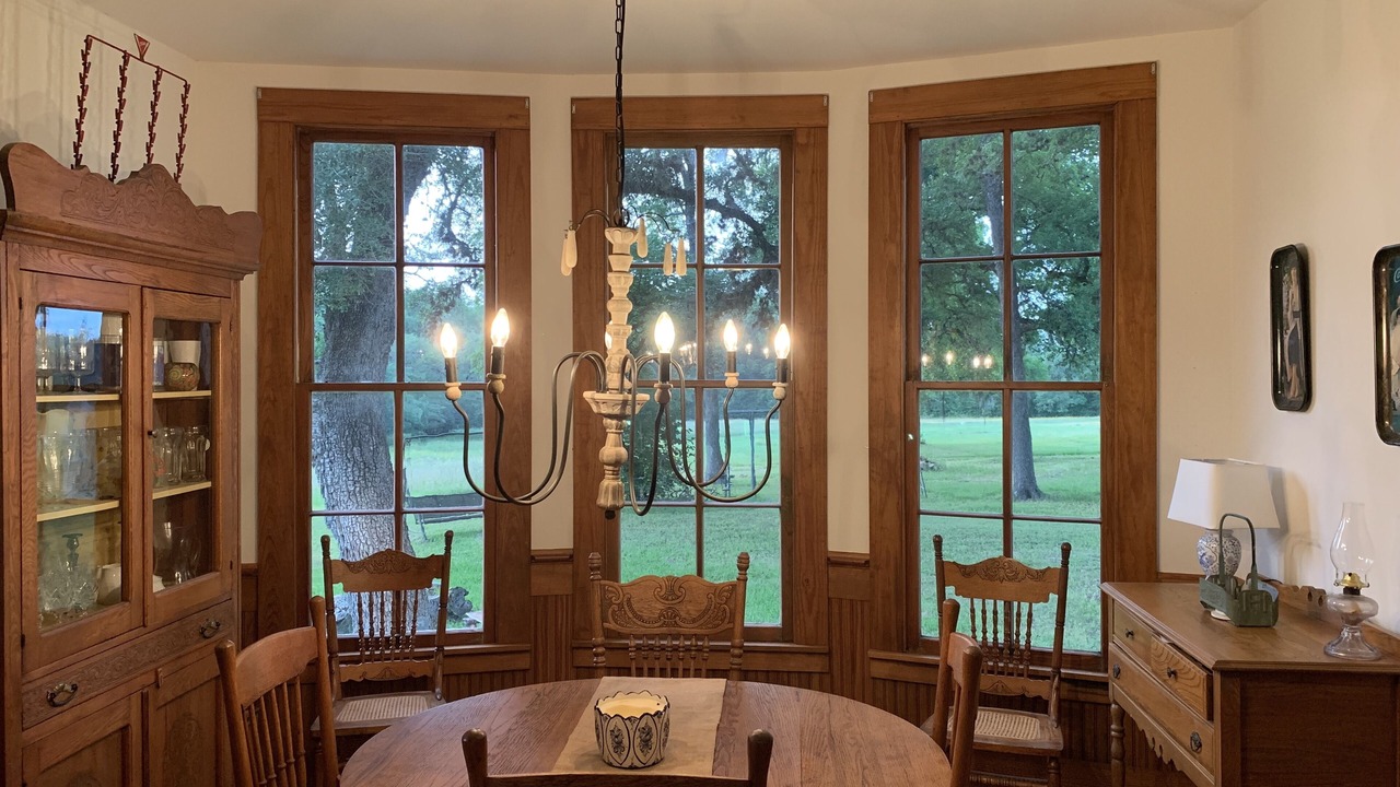 Photo of Livingroom in Round Top