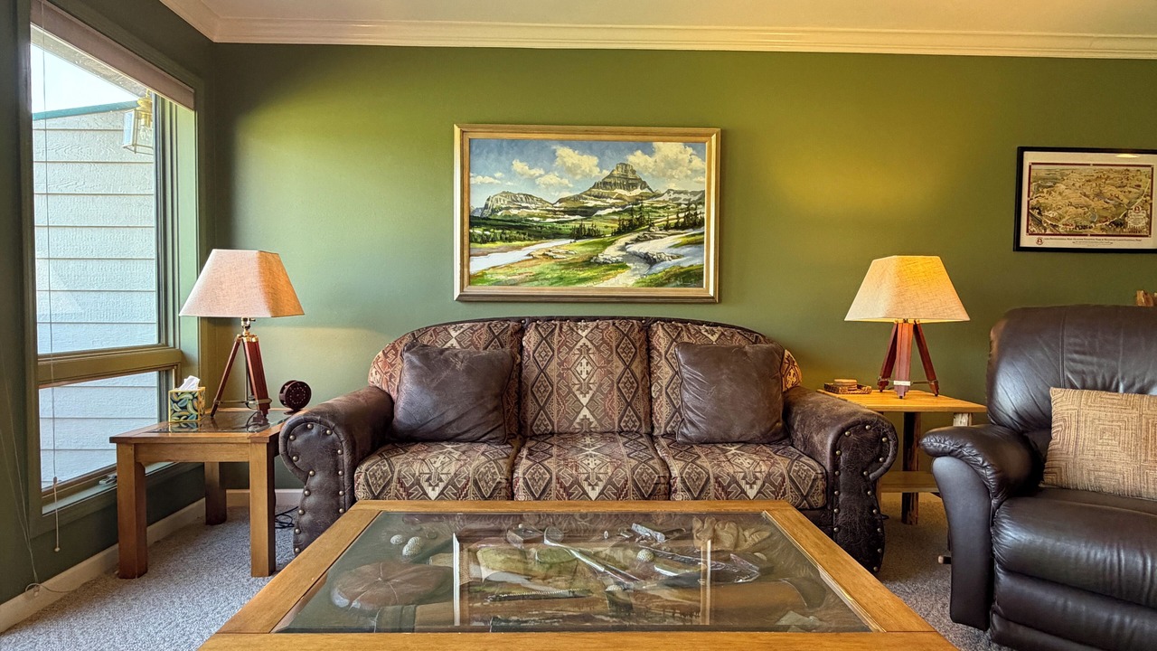 Photo of Livingroom in West Glacier