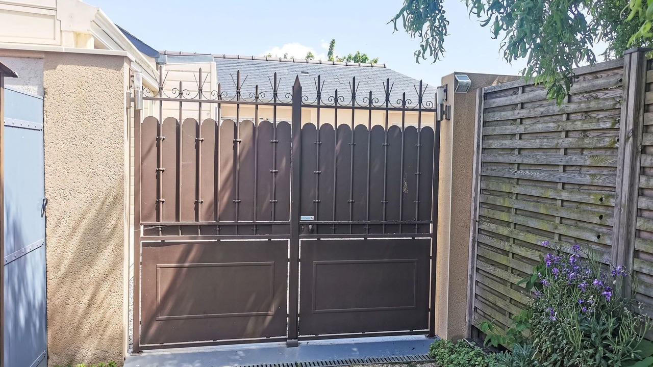 Photo of Others in Esperance-Cottages