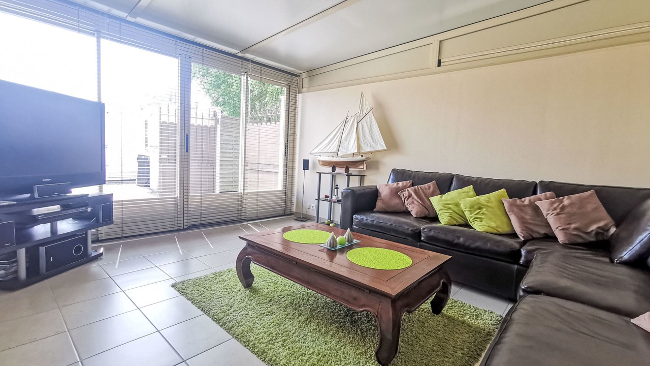 Photo of Livingroom in Esperance-Cottages