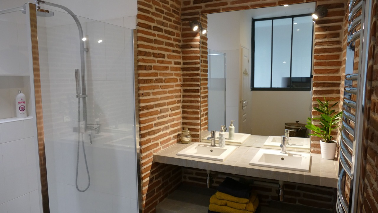 Photo of Bathroom in Chatou