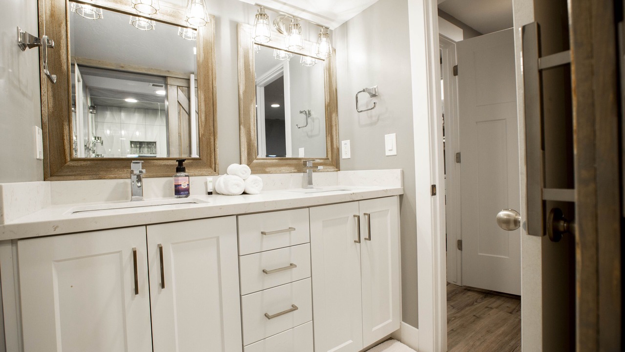 Photo of Bathroom in Sandy