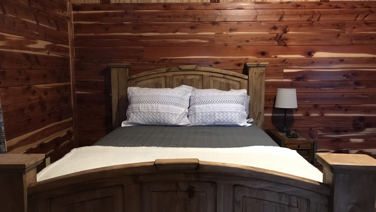 Photo of Bedroom in Hughes County