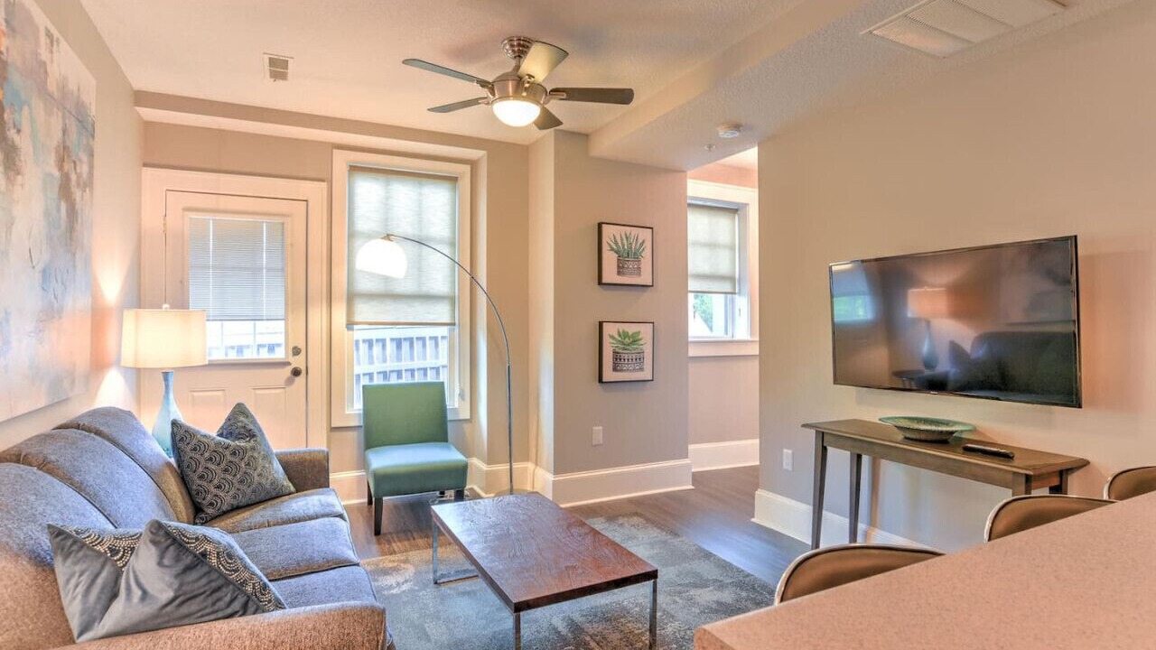 Photo of Livingroom in Asheville