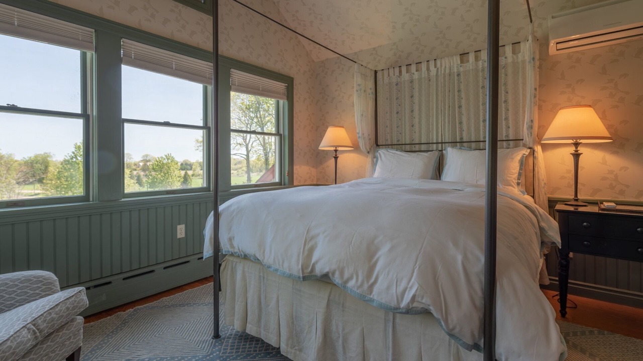 Photo of Bedroom in Sagaponack