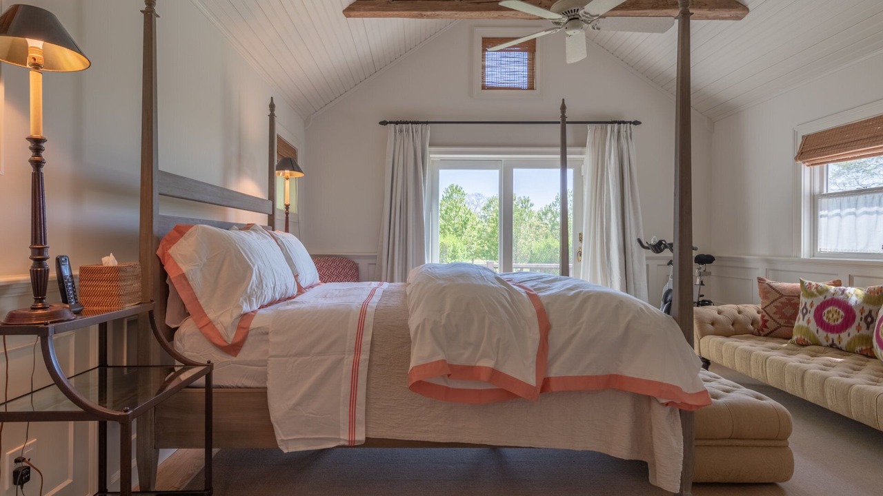 Photo of Bedroom in Sagaponack