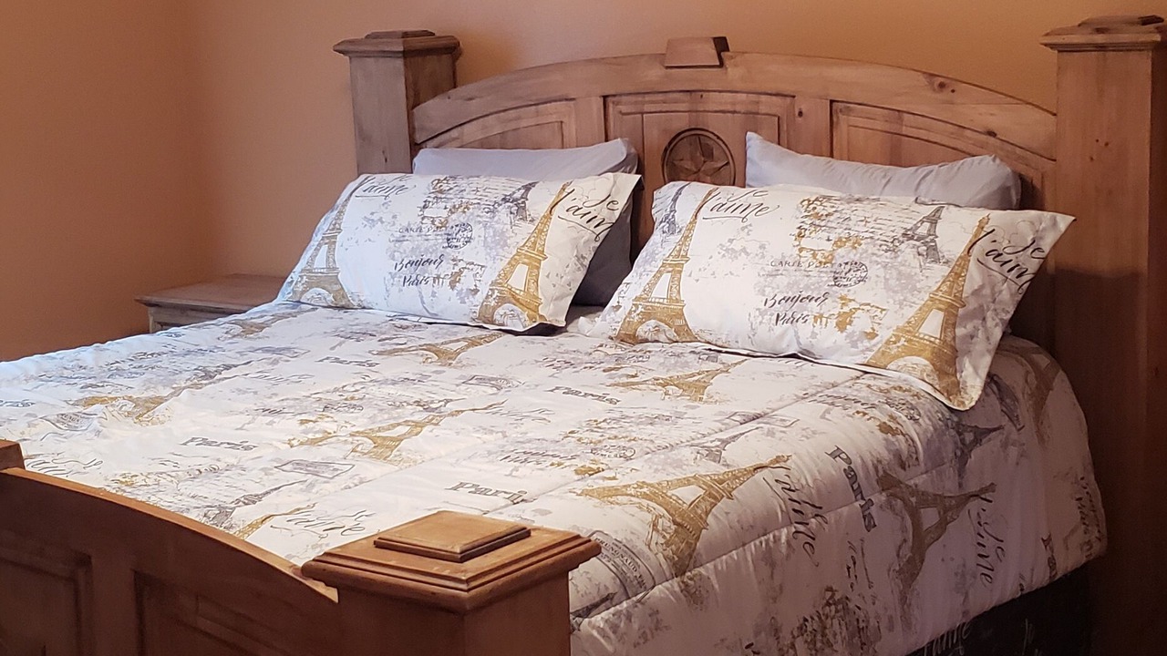 Photo of Bedroom in Port Bolivar