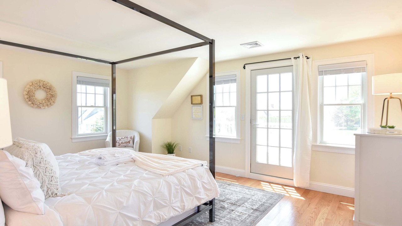 Photo of Bedroom in East Orleans