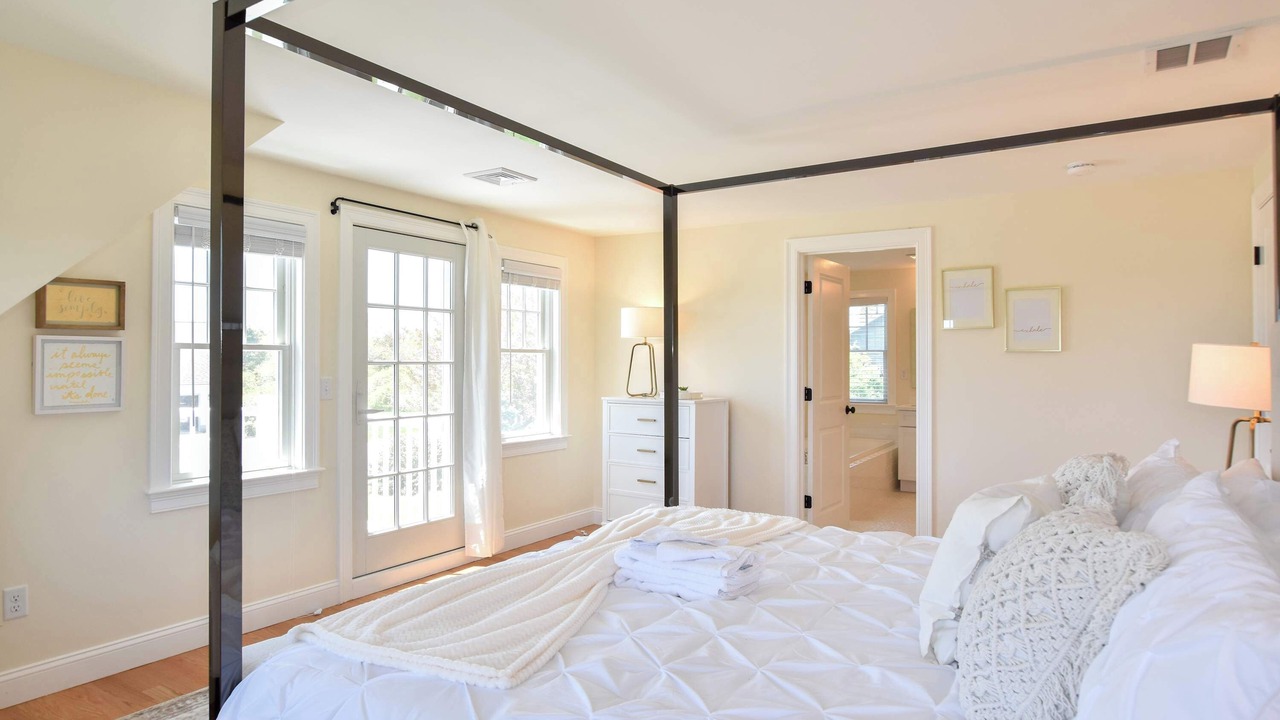 Photo of Bedroom in East Orleans