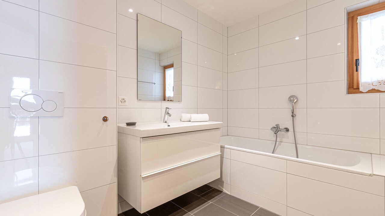Photo of Bathroom in Vex