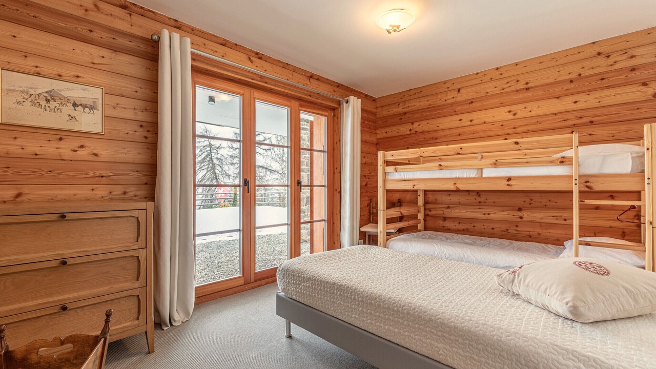Photo of Bedroom in Vex