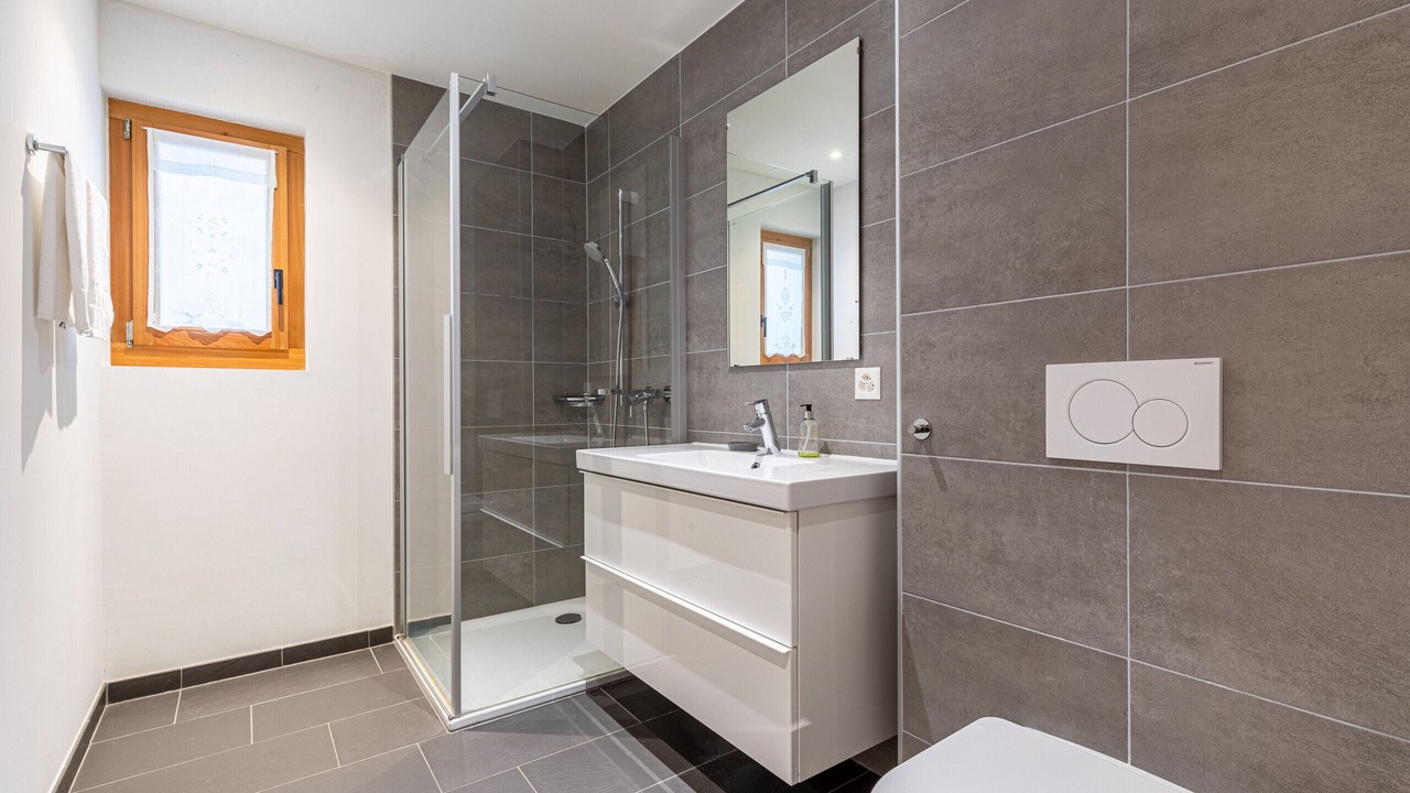 Photo of Bathroom in Vex