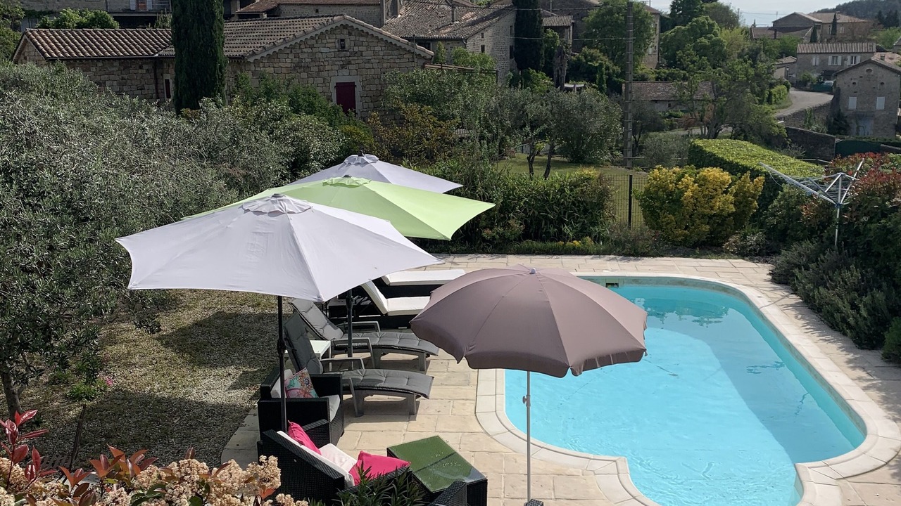 Photo of Outdoor in Ribes