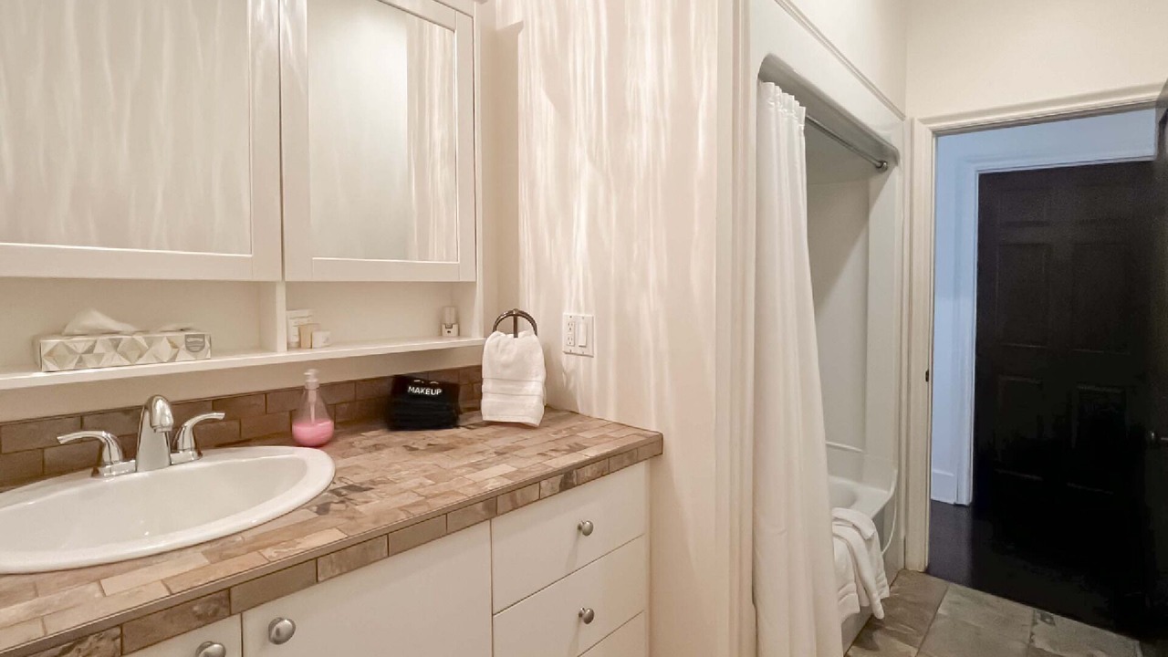 Photo of Bathroom in Lower Town