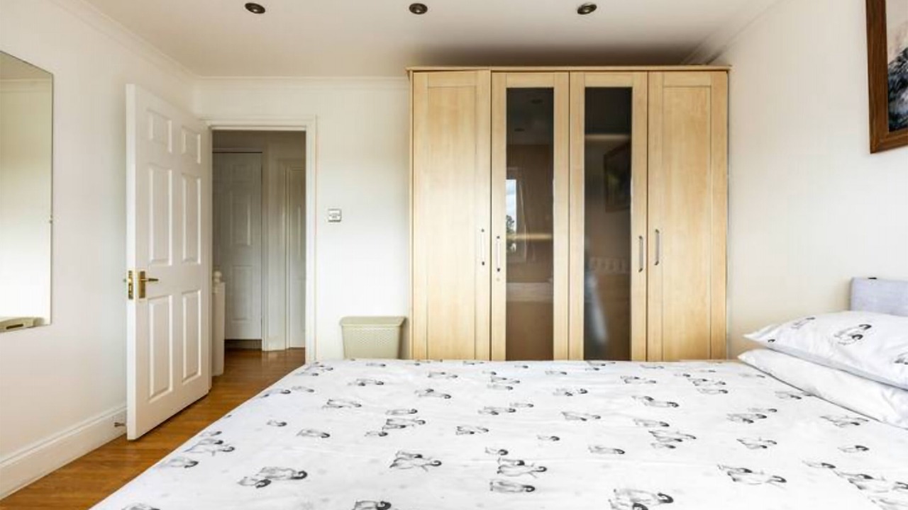 Photo of Bedroom in Coombe Hill