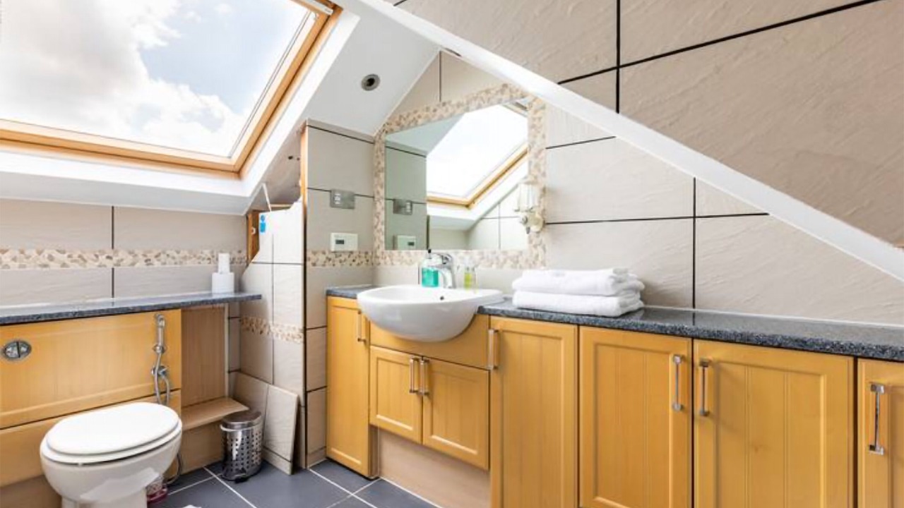 Photo of Bathroom in Coombe Hill