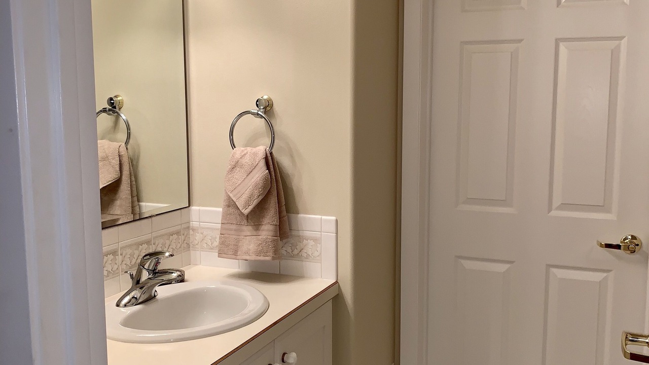 Photo of Bathroom in Loon Lake