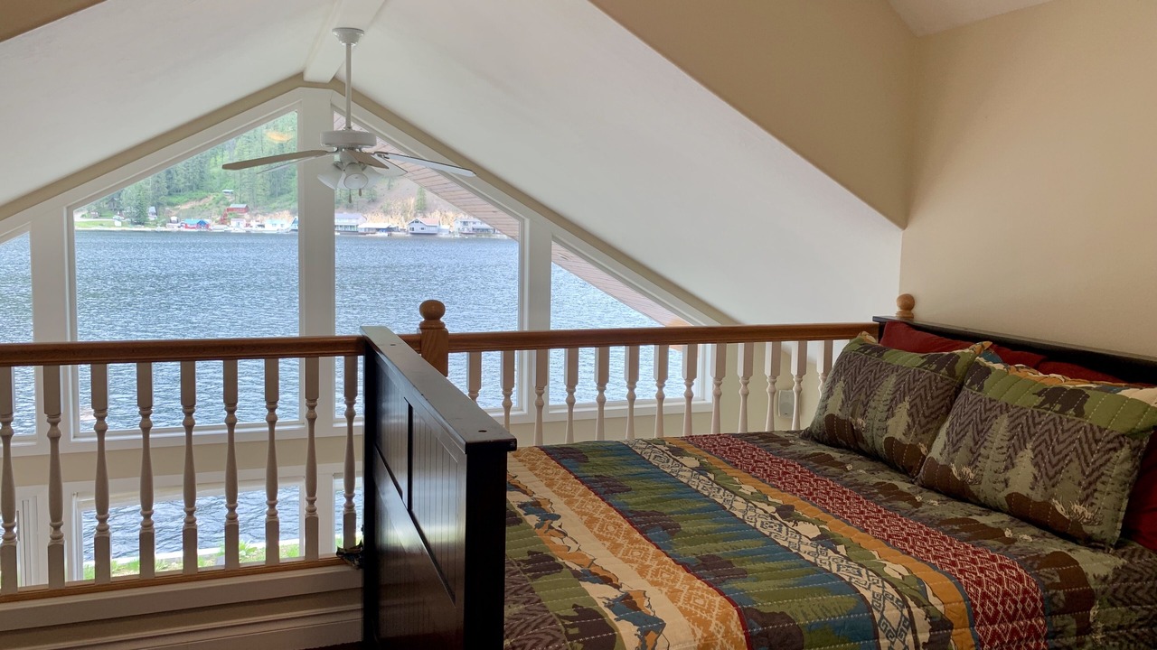 Photo of Bedroom in Loon Lake