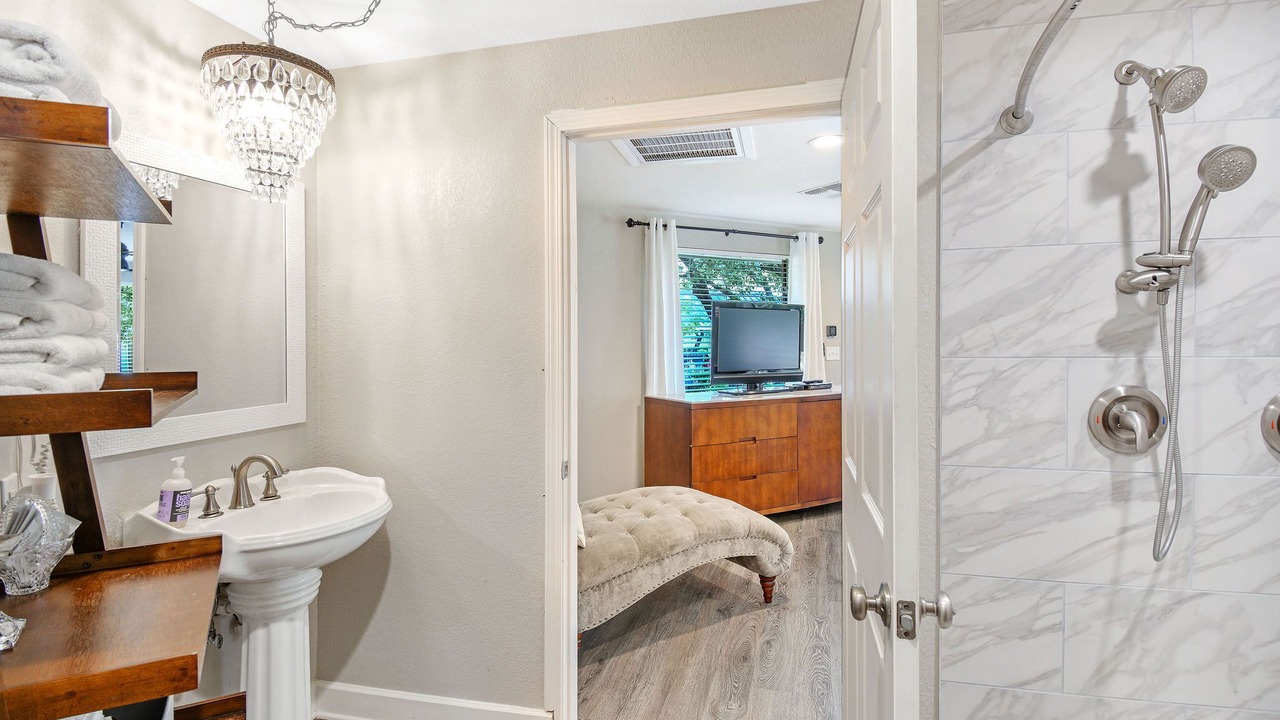 Photo of Bathroom in Crawford