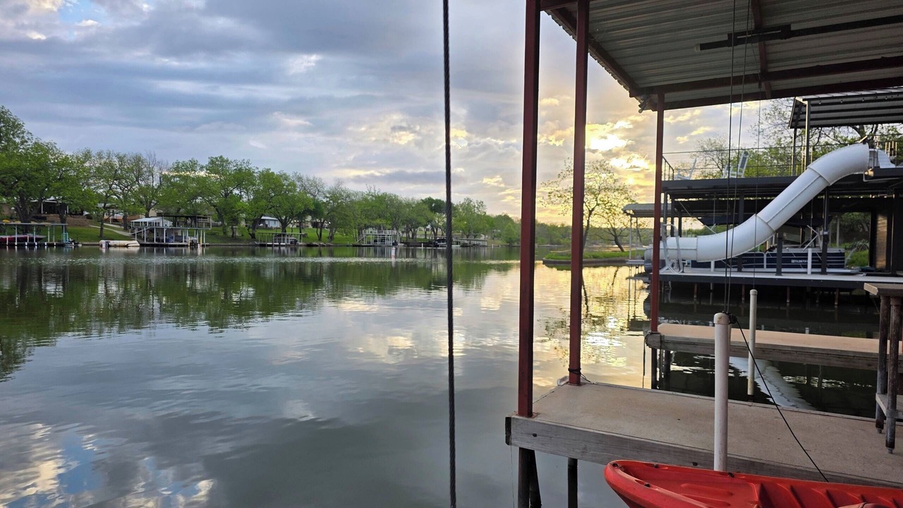 Photo of Others in Burnet