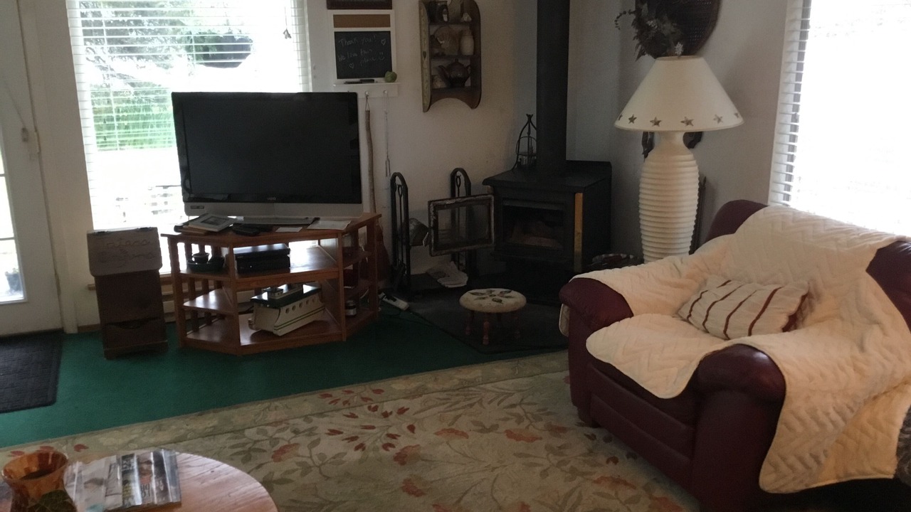 Photo of Livingroom in Anderson Island