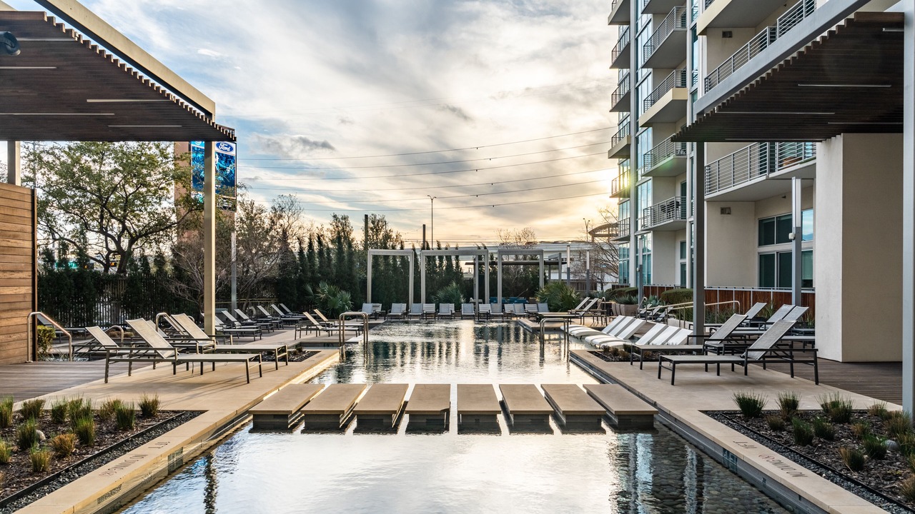 Photo of Outdoor in Uptown