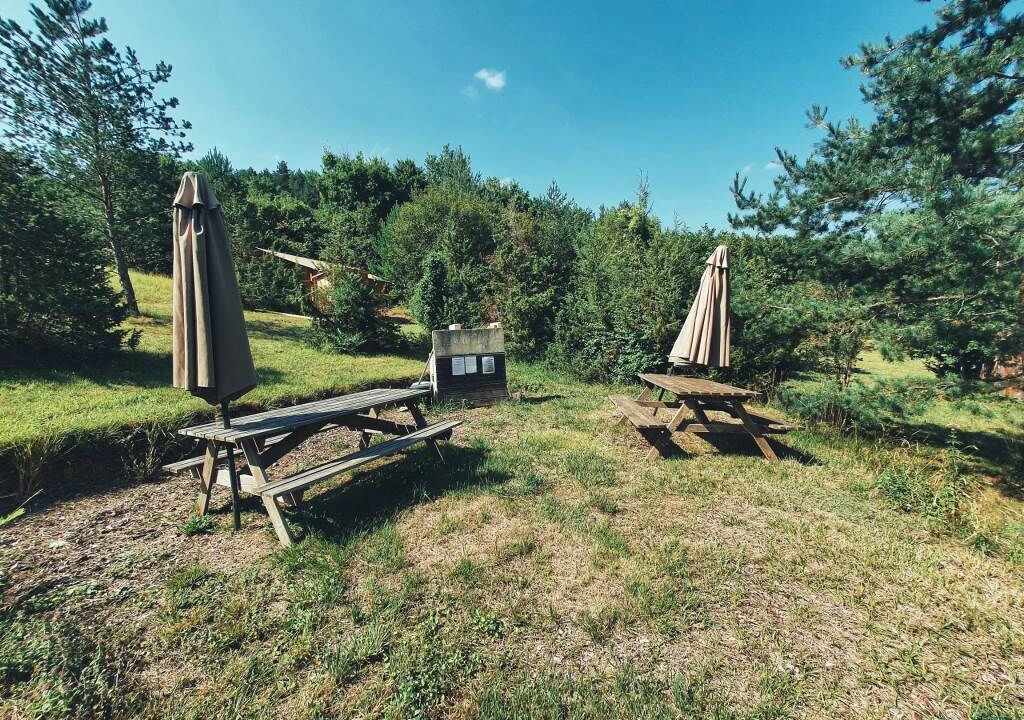 Photo of Outdoor in Engravies