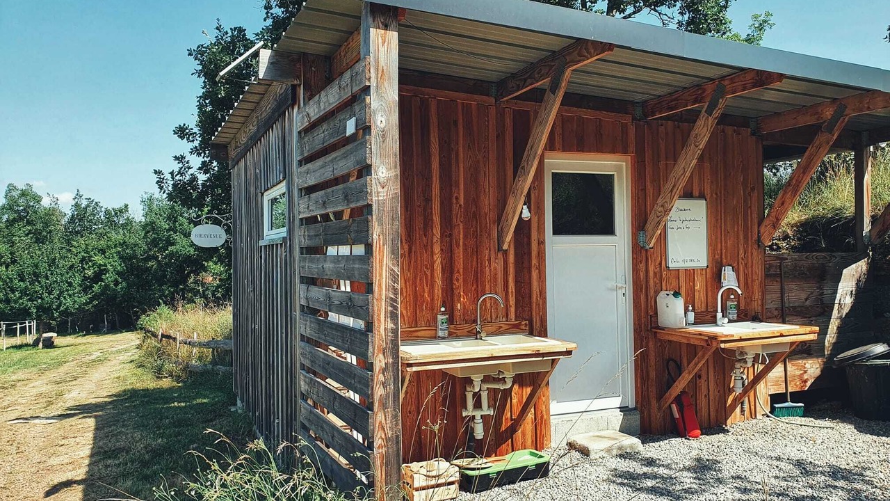 Photo of Bathroom in Engravies