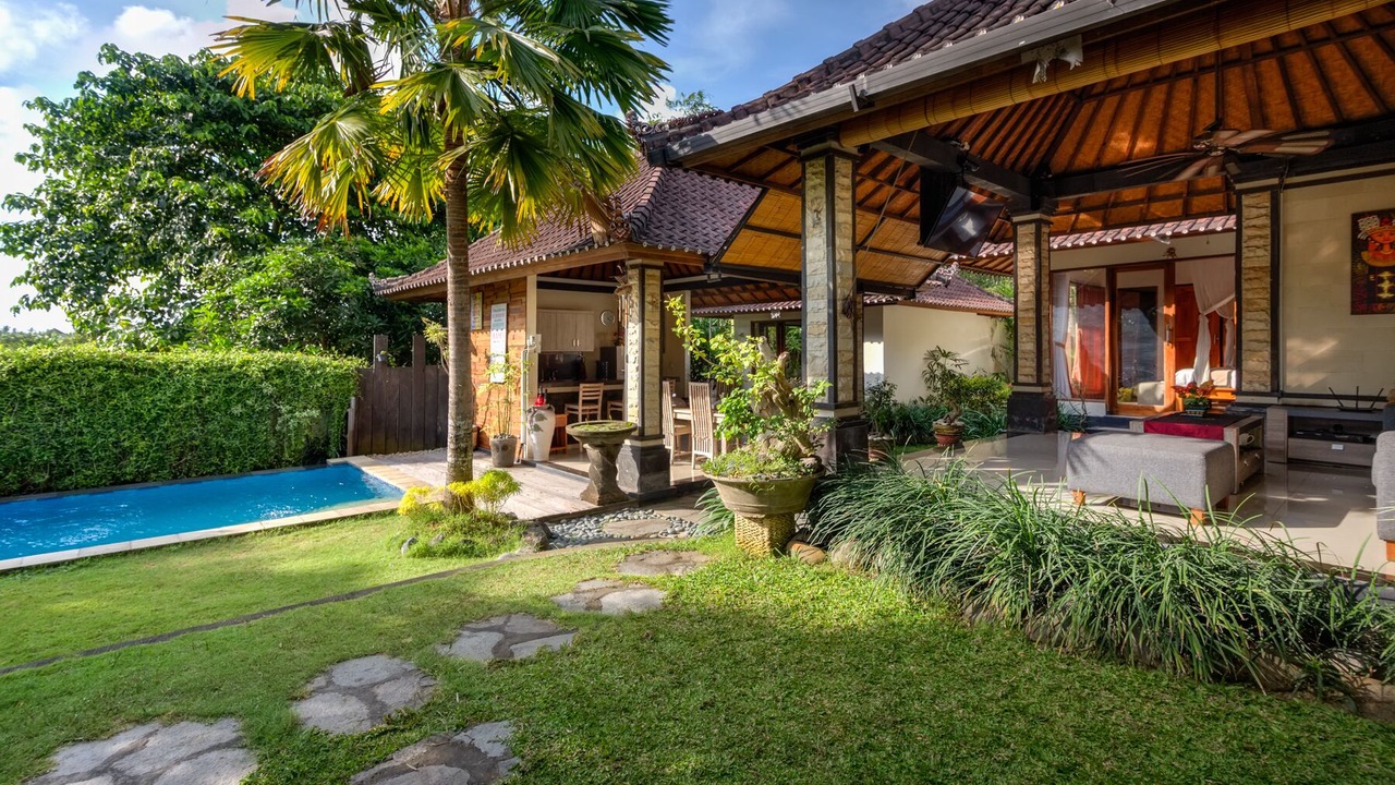 Photo of Patio Balcony in Tumbak Bayuh