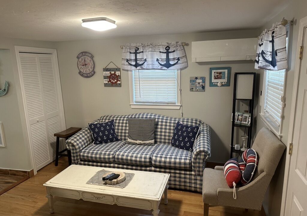 Photo of Livingroom in Ocean Bluff-Brant Rock