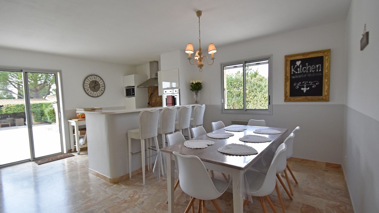 Photo of Livingroom in Saint-Quentin-la-Poterie