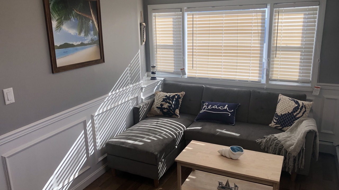 Photo of Livingroom in Ocean Bluff-Brant Rock