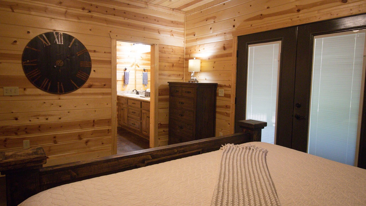 Photo of Bedroom in Broken Bow