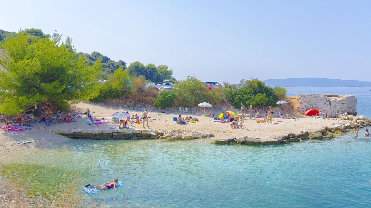Photo of Others in Okrug Donji