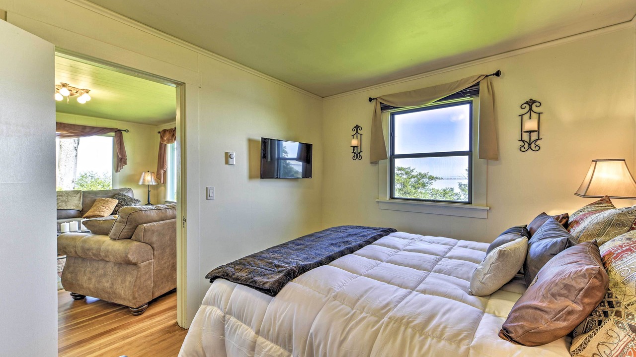 Photo of Bedroom in Port Angeles