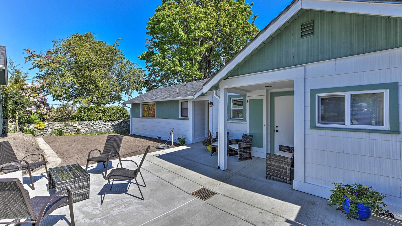 Photo of Patio Balcony in Port Angeles