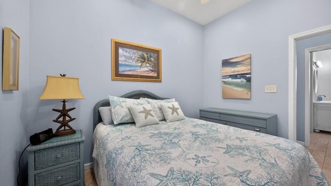Photo of Bedroom in Galveston