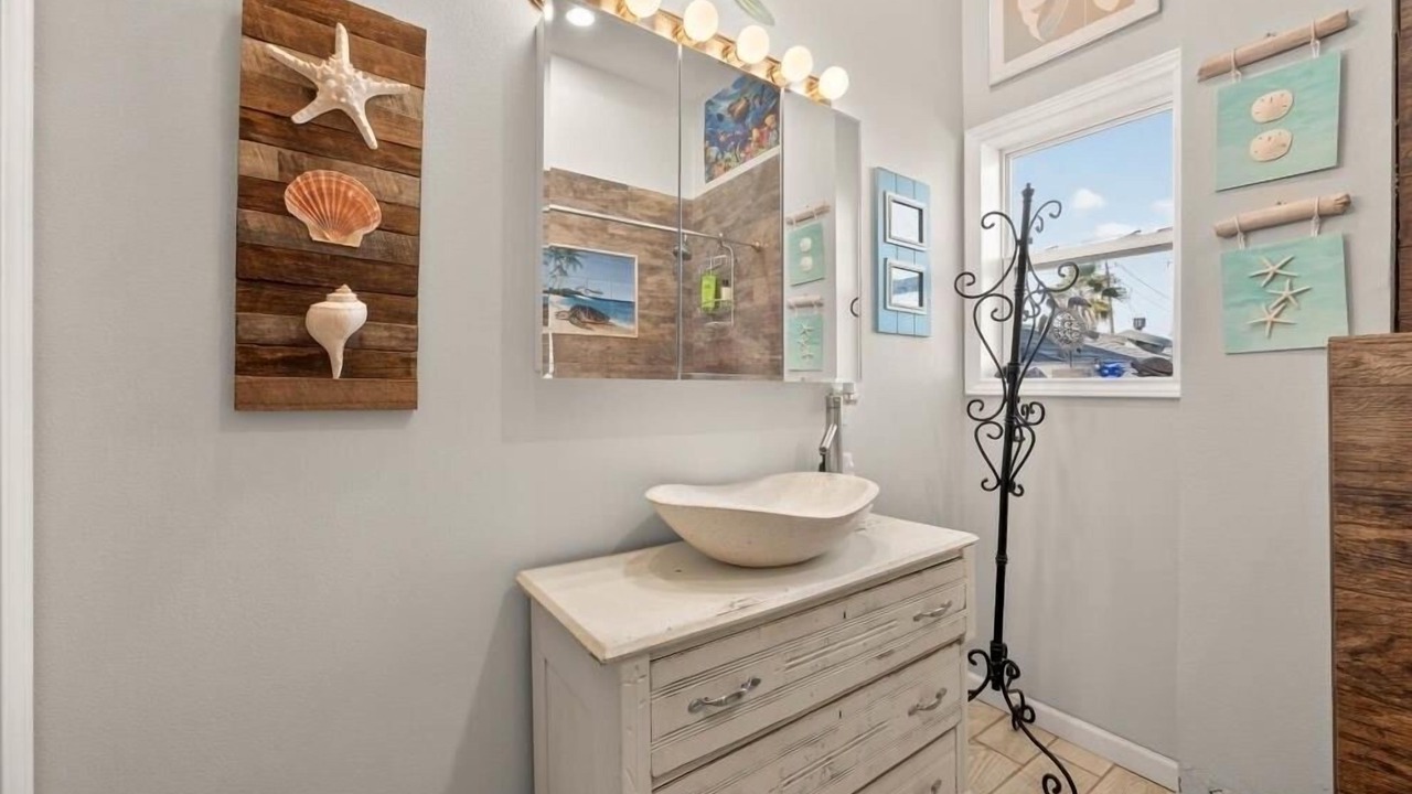 Photo of Bathroom in Galveston