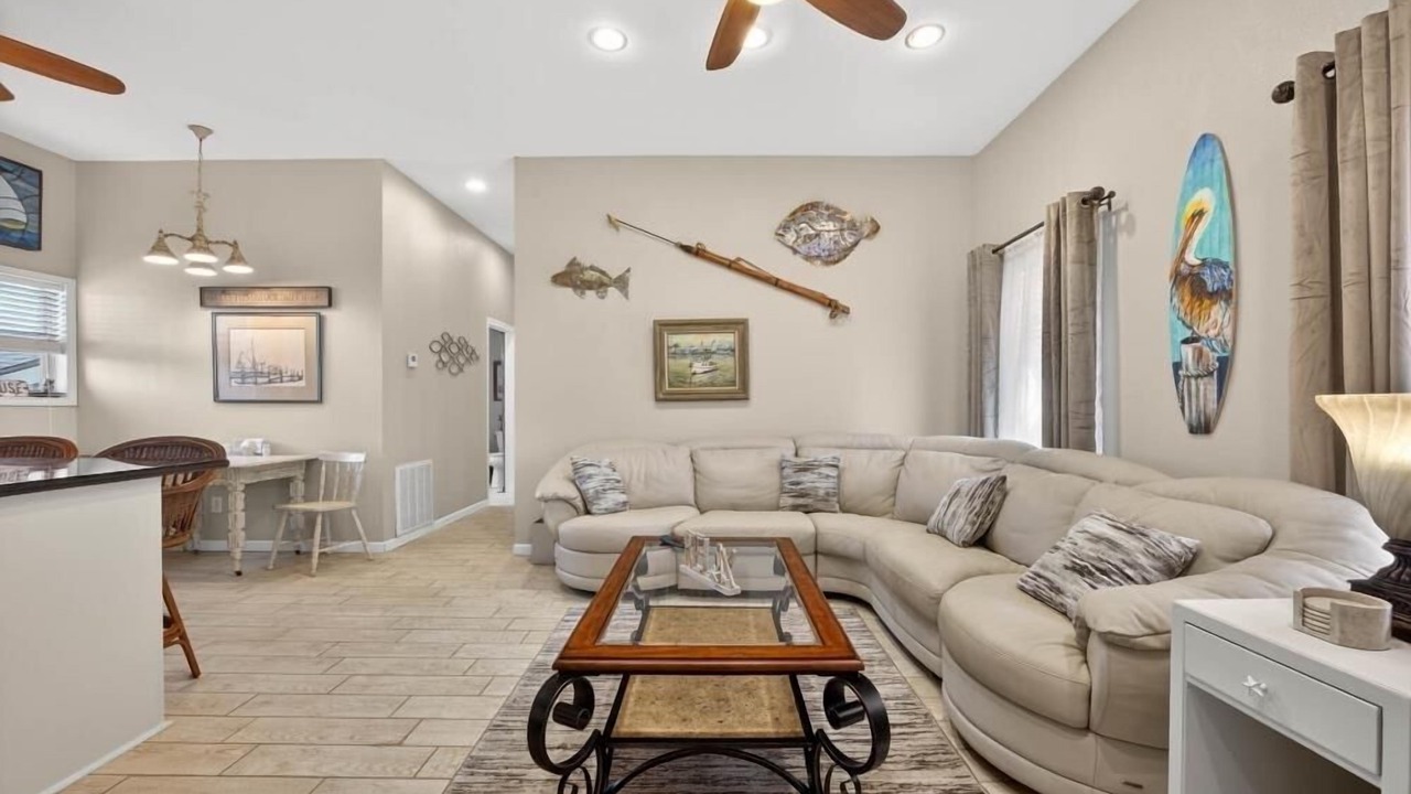 Photo of Livingroom in Galveston