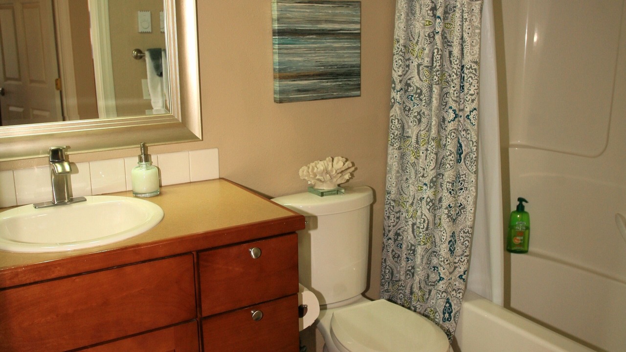 Photo of Bathroom in Grayland