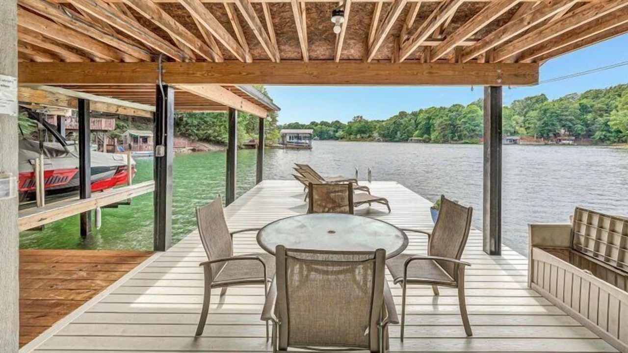 Photo of Outdoor in Huddleston