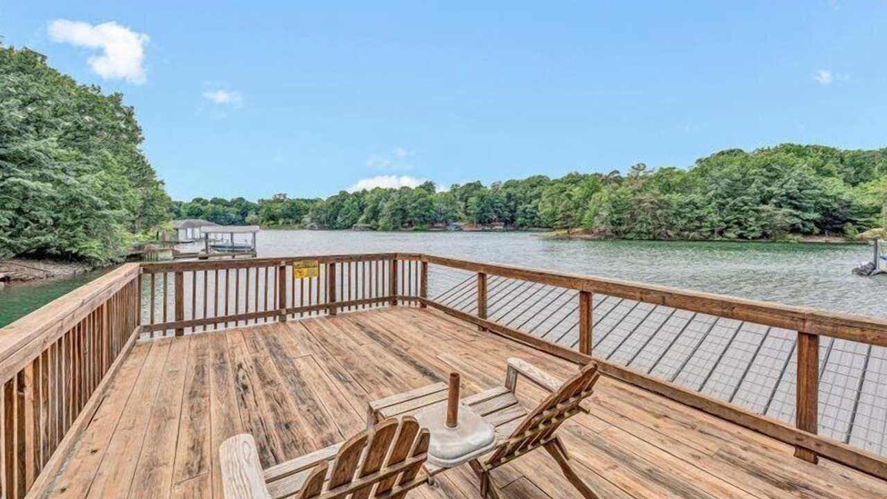 Photo of Outdoor in Huddleston