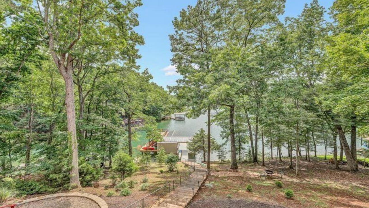 Photo of Outdoor in Huddleston