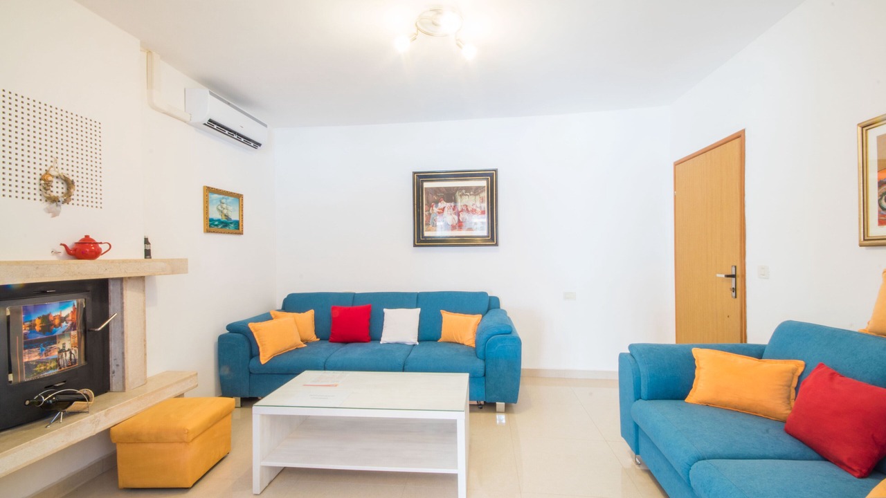 Photo of Livingroom in Ripenda Verbanci