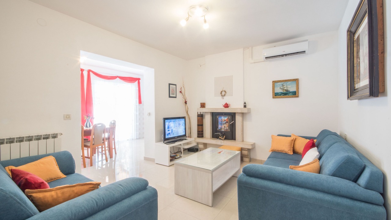 Photo of Livingroom in Ripenda Verbanci